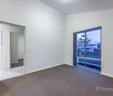 13 Broach Way, Alkimos WA 6038 - Photo 5