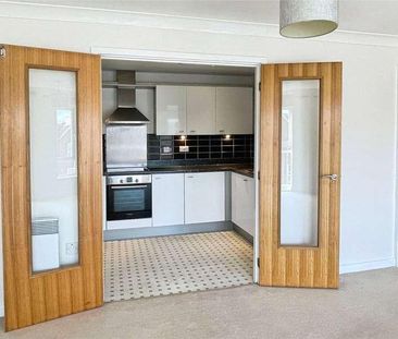 Avenel Way, Poole, BH15 - Photo 3