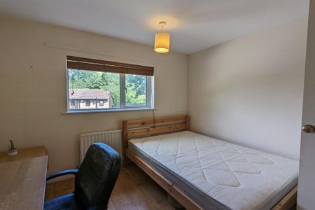 6 bedroom semi-detached house to rent - Photo 5