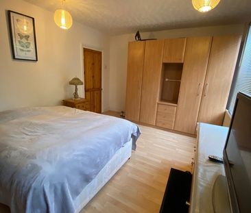 Room in a Shared House, Roberts Road, E17 - Photo 2