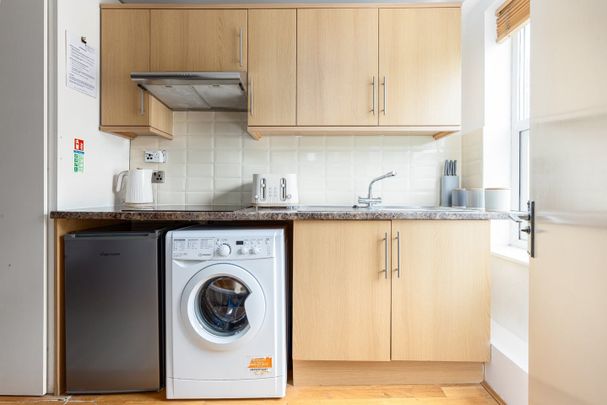 1 Bed Flat, Leinster Gardens, W2 - Photo 1