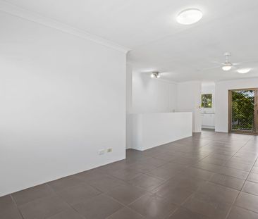 Renovated Split-Level Apartment with Tandem Garage *Water bills inc... - Photo 1