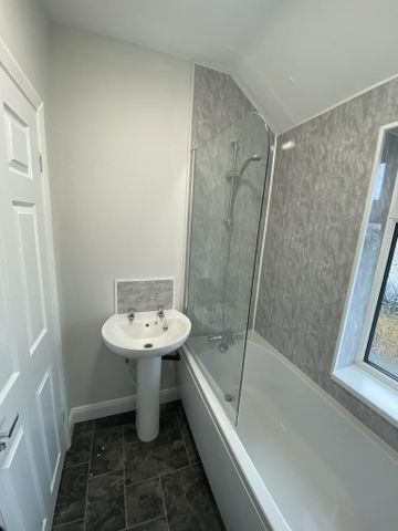 2 bedroom terraced house to rent - Photo 5