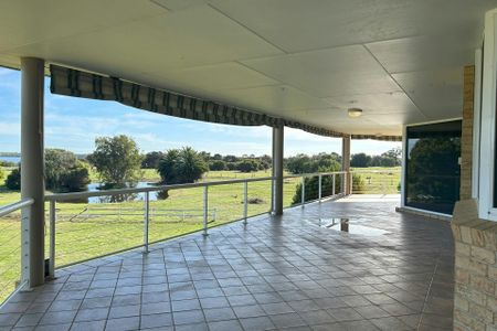 RURAL LIVING WITH ESTUARY VIEWS - Photo 4