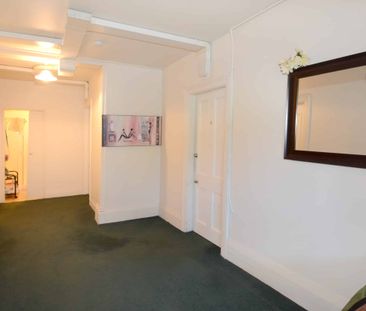 RENT A ROOM IN THIS HISTORIC HOME - Photo 5
