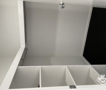 4 Bedroom 2 Bathroom 2 Car House - Photo 2