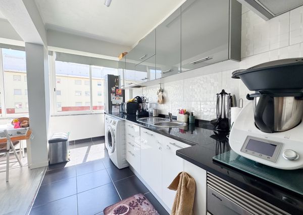 APARTAMENTO T4 EM ALFRAGIDE MOBILADO