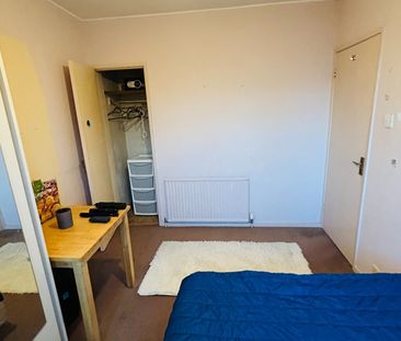Room in a Shared House, Amazing Double Room In Fulham, SW6 - Photo 1