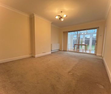 2 bedroom bungalow to rent - Photo 2