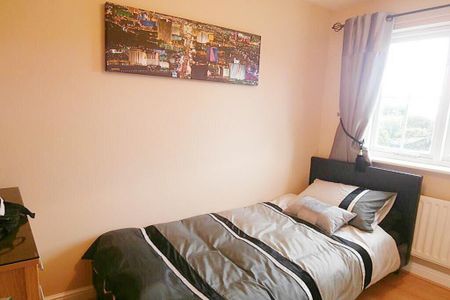 2 bedroom semi-detached house to rent - Photo 4