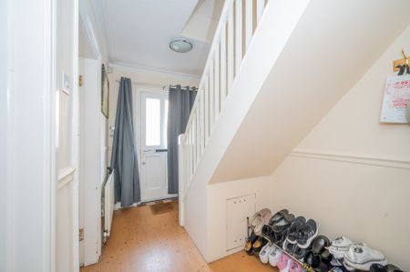 38 Windsor Drive, Belfast, BT9 7FH - Photo 5