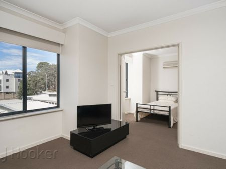44/11 Regal Place, East Perth - Photo 3