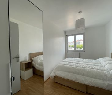 Location Appartement 3 pièces 63m² LA ROCHE SUR YON 85000 - Photo 4
