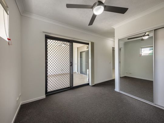 THREE BEDROOM GEM WITH COURTYARD IN A GREAT LOCATION - Photo 1