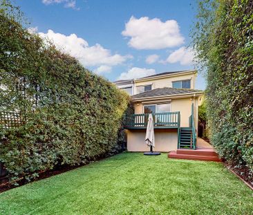 Contemporary Comfort and Prime Position in the Heart of Essendon - Photo 6