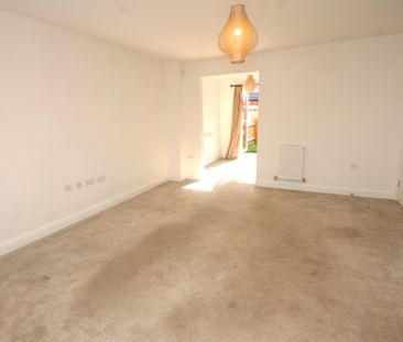 Laurel Crescent, Preston - Photo 1