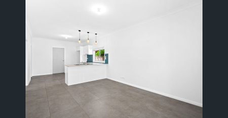 STYLISH RENOVATED HOME IN A PRIME LOCATION - Photo 4