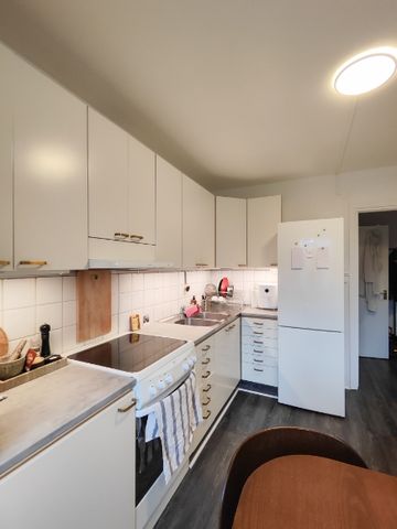 Farsta - 2rok - tillsv - 16.100kr/mån - Photo 5