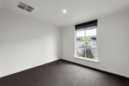 Spacious Home in Convenient Surrey Downs Location - Photo 4