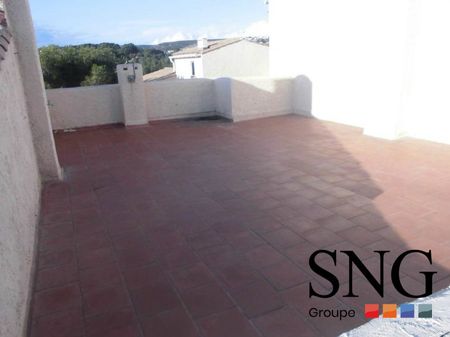 T2 AVEC TERRASSE VU MER ET 2 PARKINGS - Photo 4