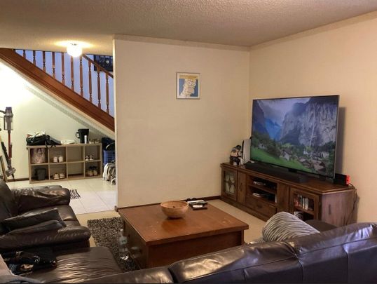 Victoria Park - Photo 1