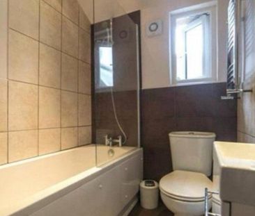 Room in a Shared House, Trundleys Road, SE8 - Photo 2
