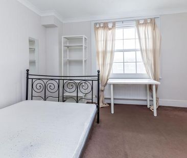 Split level 2 bed with modern kitchen mins to tube and park - Photo 6