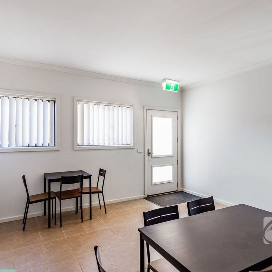 FULLY FURNISHED STUDIO – RENT INCLUDES UTILITIES & INTERNET - Photo 1