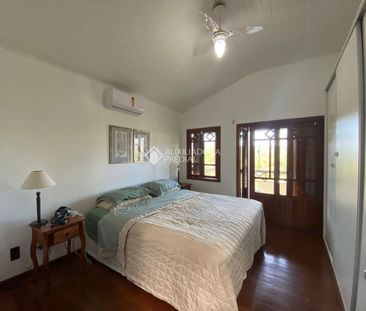 Casa com 4 quartos e 443m² para alugar em Rio Tavares, Florianópolis. - Foto 2