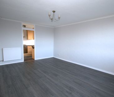 Dundasvale Court, Bright & Spacious 2 Bedroom Unfurnished Apartment... - Photo 2