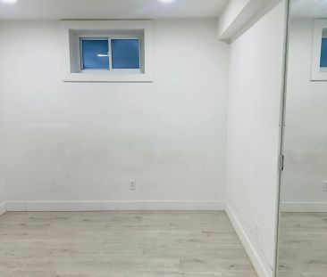 25 Arbutus Crescent #Lower - Photo 1