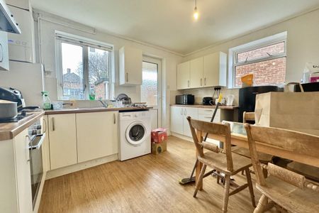 South Park Avenue, NORWICH - Photo 3