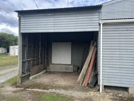 Cosy One bedroom home on working orchard - Photo 5