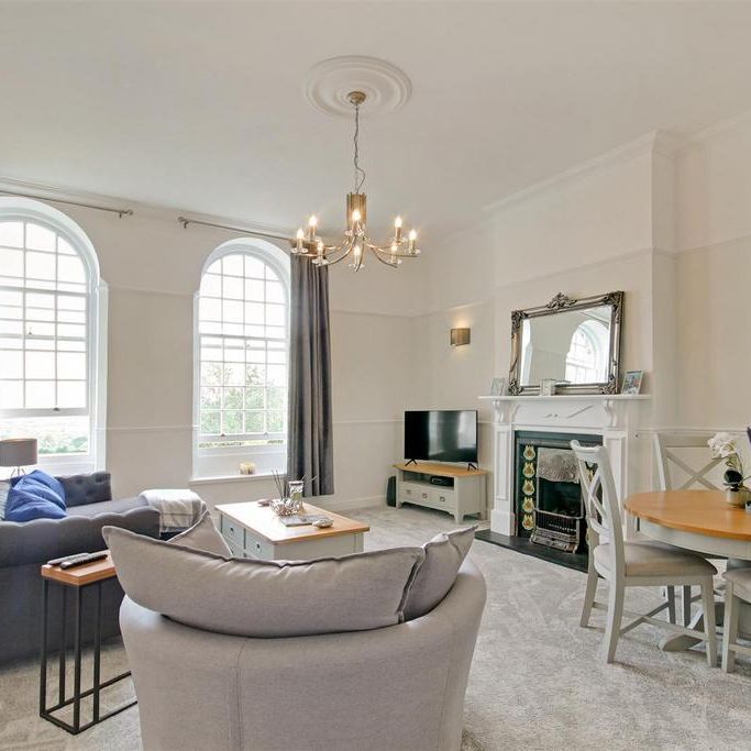 4 bedroom terraced house to rent - Photo 1