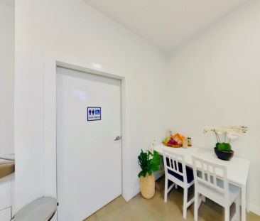 14 Holt, Sydney - Photo 1