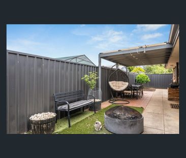 Renovated & Convenient Living in the Heart of Oaklands Park - Photo 6