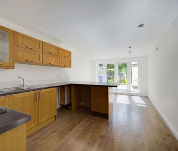 2 bedroom terraced house to rent - Photo 4