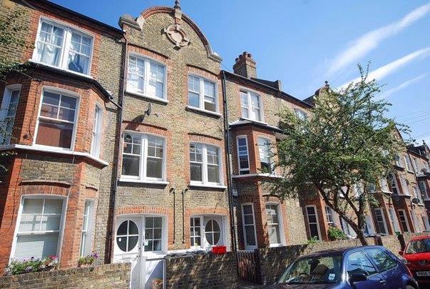 3 bedroom flat to rent - Photo 1