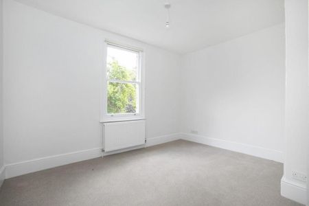 3 bedroom apartment to rent - Photo 2