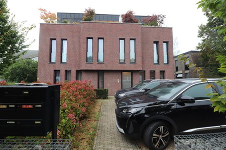 Gelijkvloers appartement met terras, carport en berging. - Photo 4