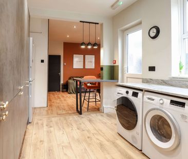 UK Award winning, exceptionally high standard, design-led, immacula... - Photo 3