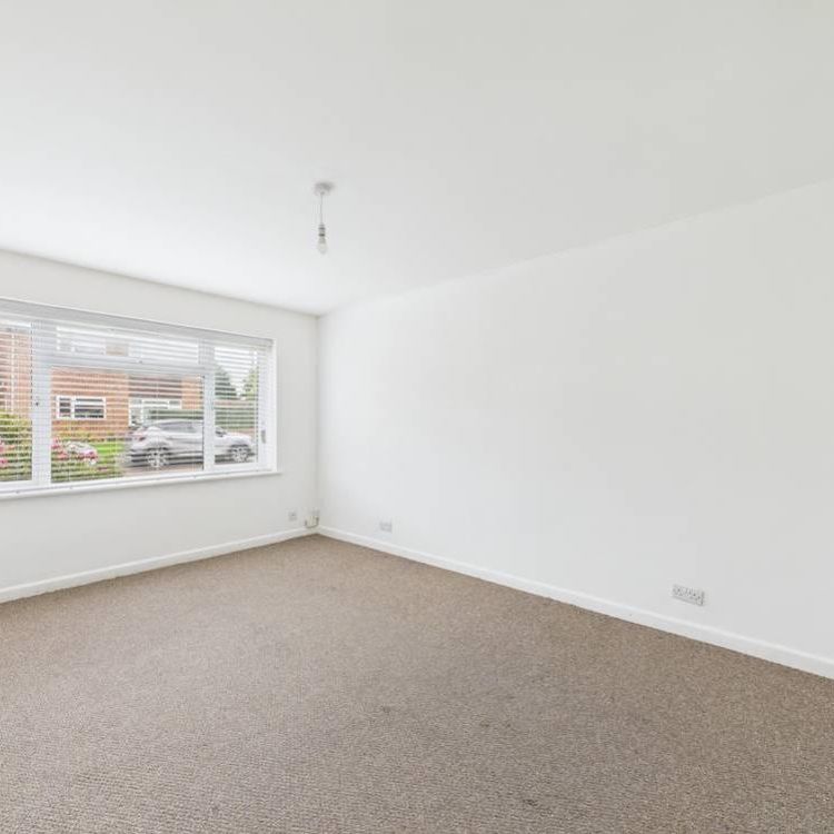 2 bedroom ground floor flat to rent - Photo 1