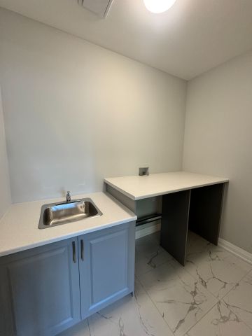 For Lease - 260 Eagle Street Unit# 12, Newmarket, Ontario - Photo 3