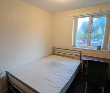 6 bedroom house to rent - Photo 2