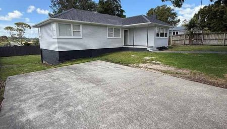 Charming 3BR Henderson Haven - Photo 3