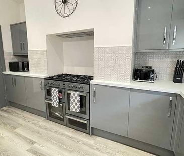 Salisbury Grove, Armley, Leeds, LS12 - Photo 2