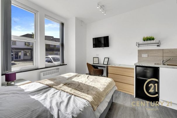 1 bedroom in a house share to rent - Photo 1