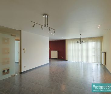 Instapklaar appartement met 3 slaapkamers en terras in hartje Zwalm - Photo 3