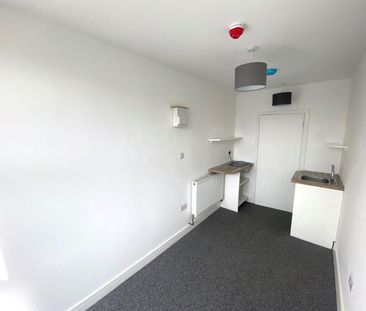 1 bedroom Flat To Let - Photo 5