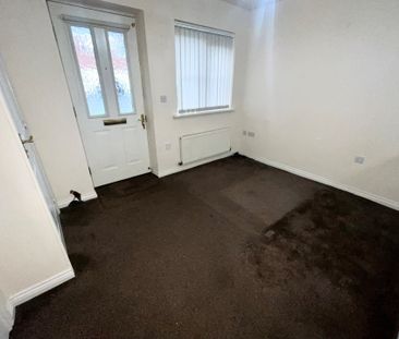 Windrush Close, WALSALL - Photo 2